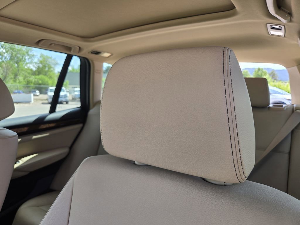 Used 2016 BMW X3 xDrive28i AWD/4WD image 14