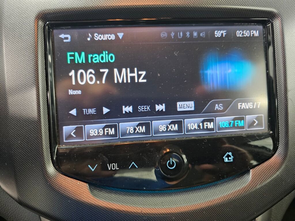 Used 2013 Chevrolet Sonic LT image 21