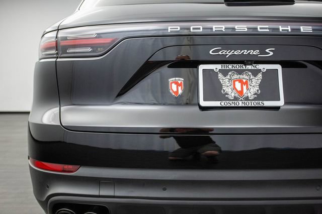 Used 2019 Porsche Cayenne S w/ Premium Plus Package image 38
