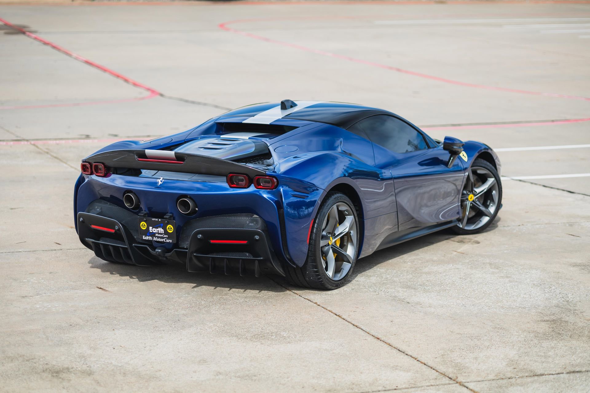 Used 2022 Ferrari SF90 Stradale image 10