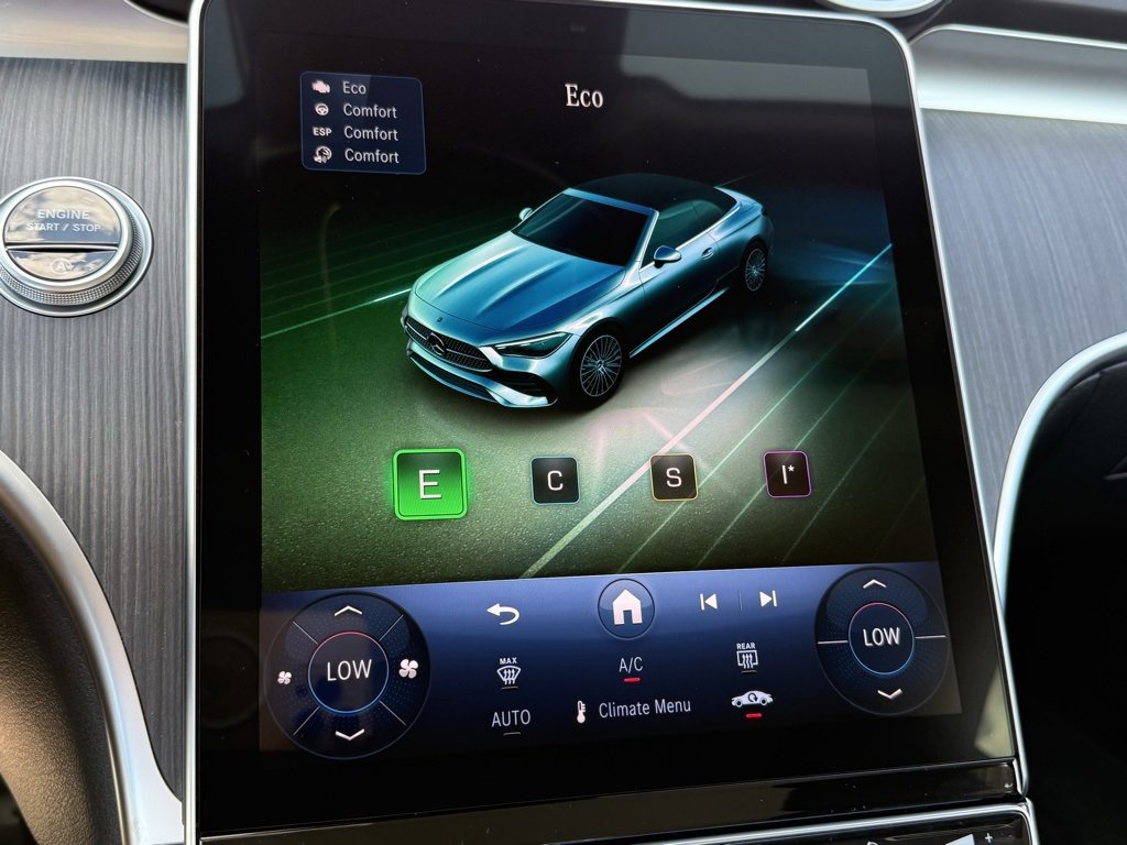 Used 2024 Mercedes-Benz CLE 300 4MATIC Cabriolet image 8