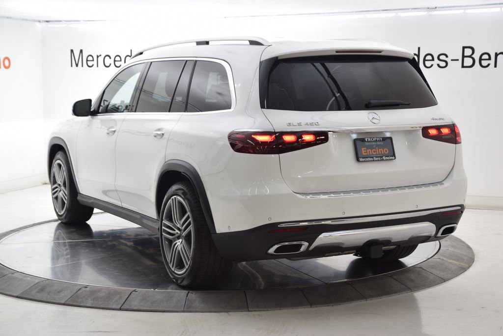 Used 2025 Mercedes-Benz GLS 450 4MATIC image 4