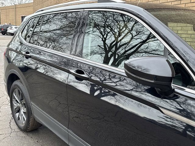 Used 2022 Volkswagen Tiguan SE image 5