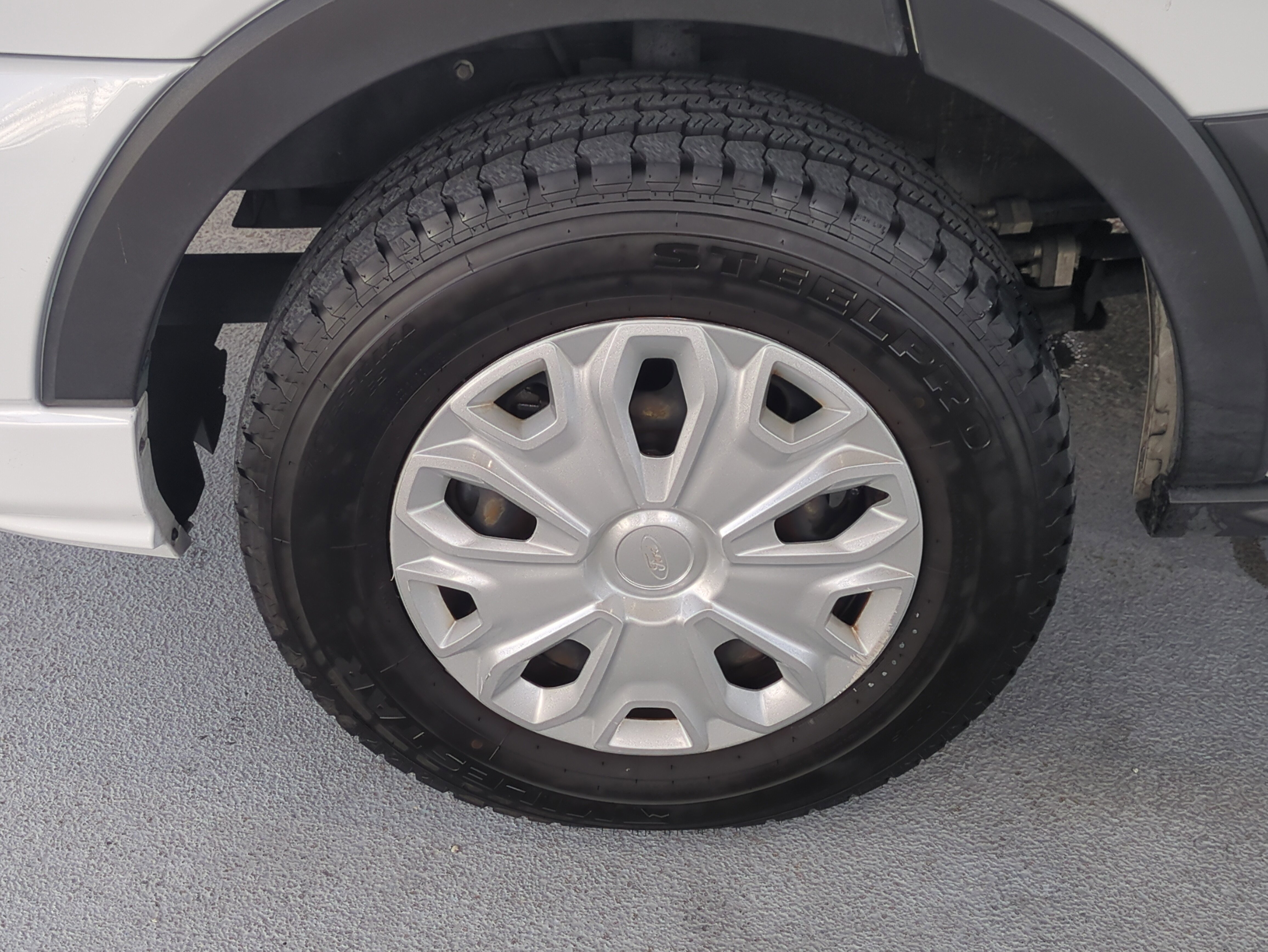 Used 2023 Ford Transit 350 XLT image 11