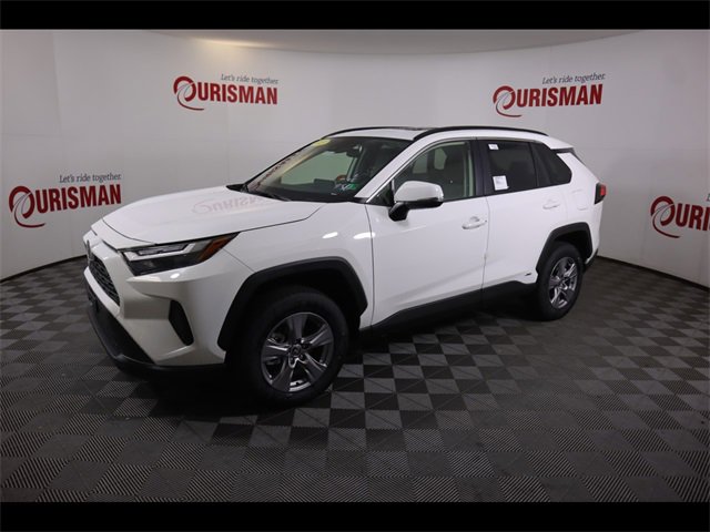 Used 2025 Toyota RAV4 XLE w/ Convenience Package image 2
