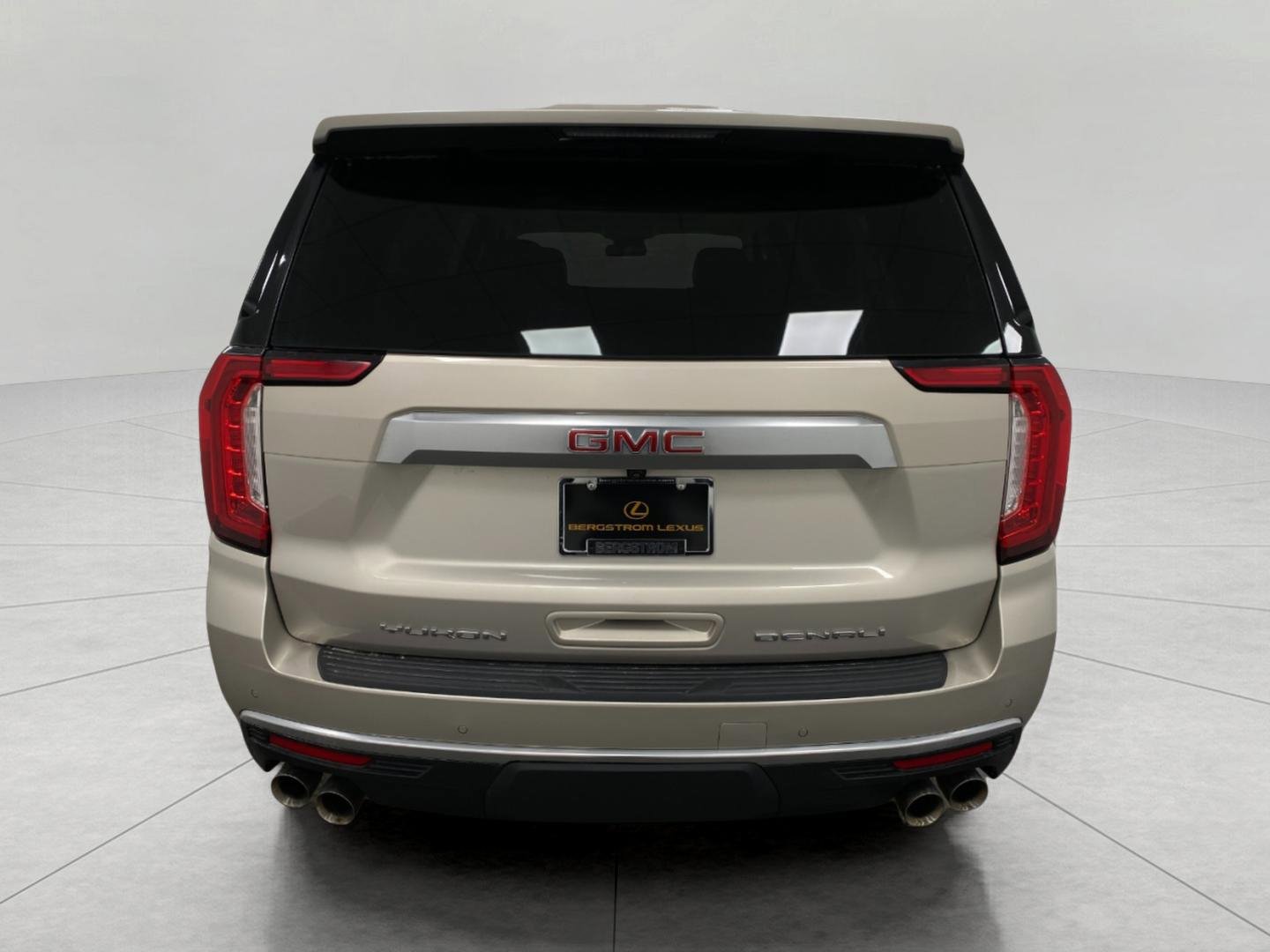 Used 2024 GMC Yukon XL Denali w/ Max Trailering Package image 5