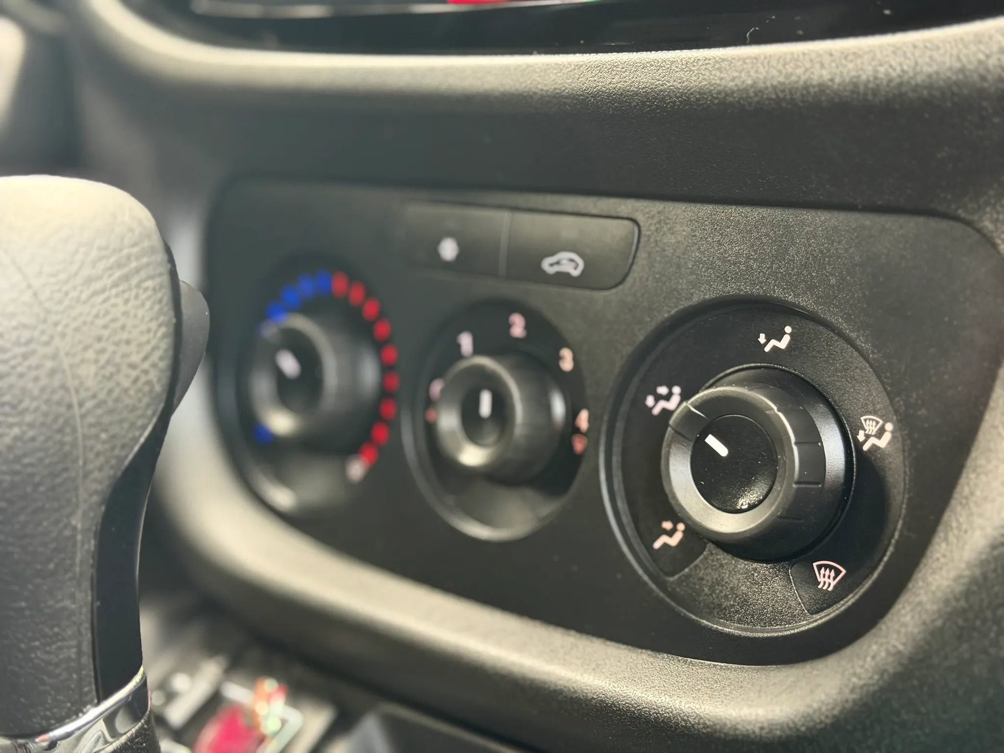 Used 2017 RAM ProMaster City Tradesman w/ Rear Back-up Camera Group image 23