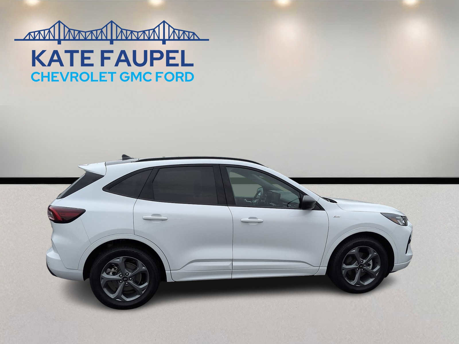 Used 2023 Ford Escape ST-Line w/ Tech Pack #1 FWD image 8