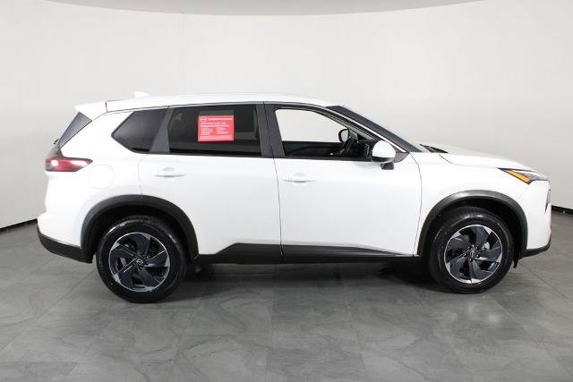 Certified 2025 Nissan Rogue SV AWD/4WD image 12