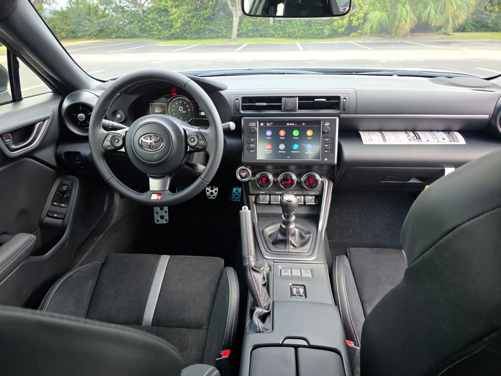 New 2026 Toyota GR86 Premium RWD image 5