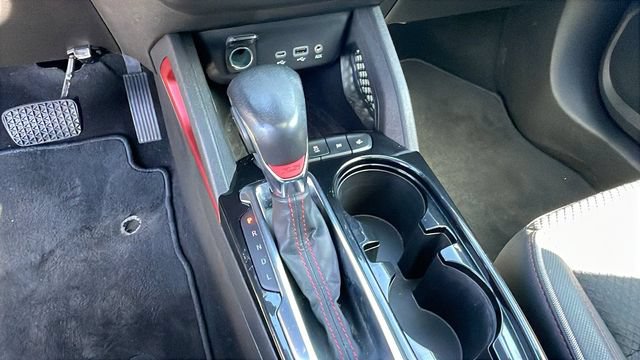 Used 2022 Chevrolet TrailBlazer RS w/ Sun and Liftgate Package FWD image 16