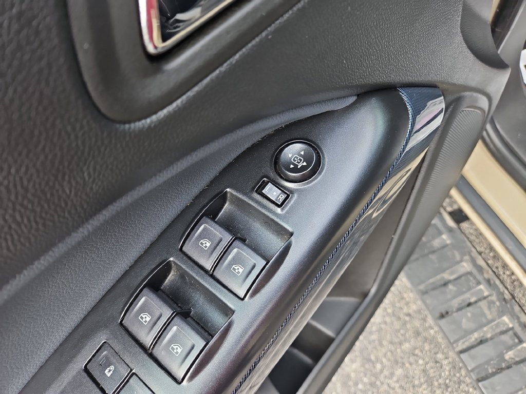 Used 2022 Chevrolet Colorado Z71 AWD/4WD image 12
