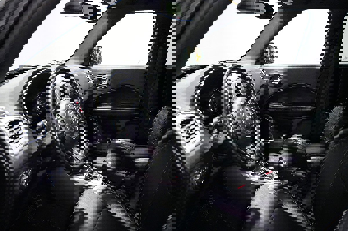 Used 2021 Jeep Compass Latitude image 13