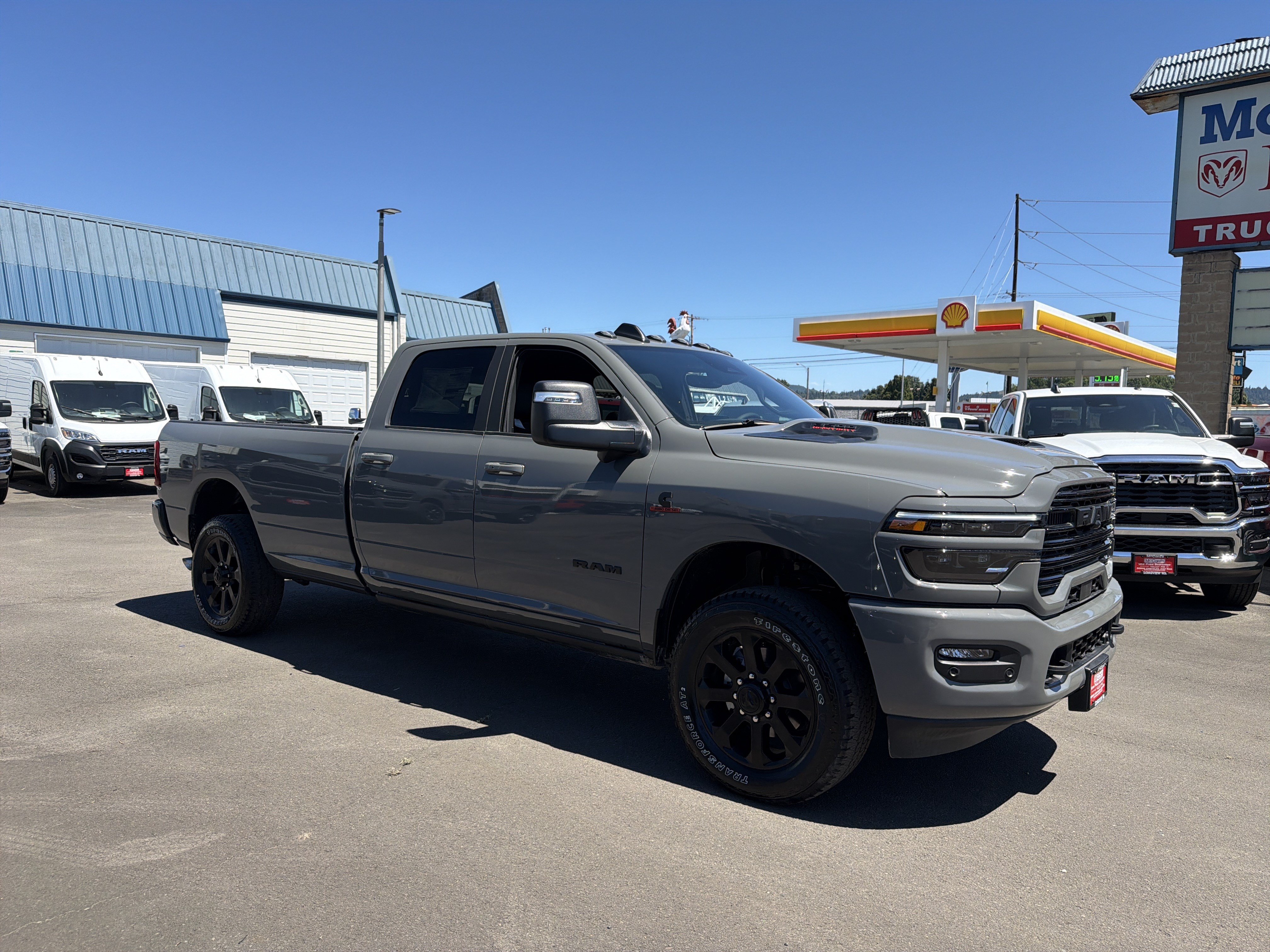 New 2026 RAM 3500 Laramie AWD/4WD image 7