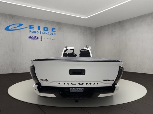 Used 2021 Toyota Tacoma TRD Pro AWD/4WD image 9
