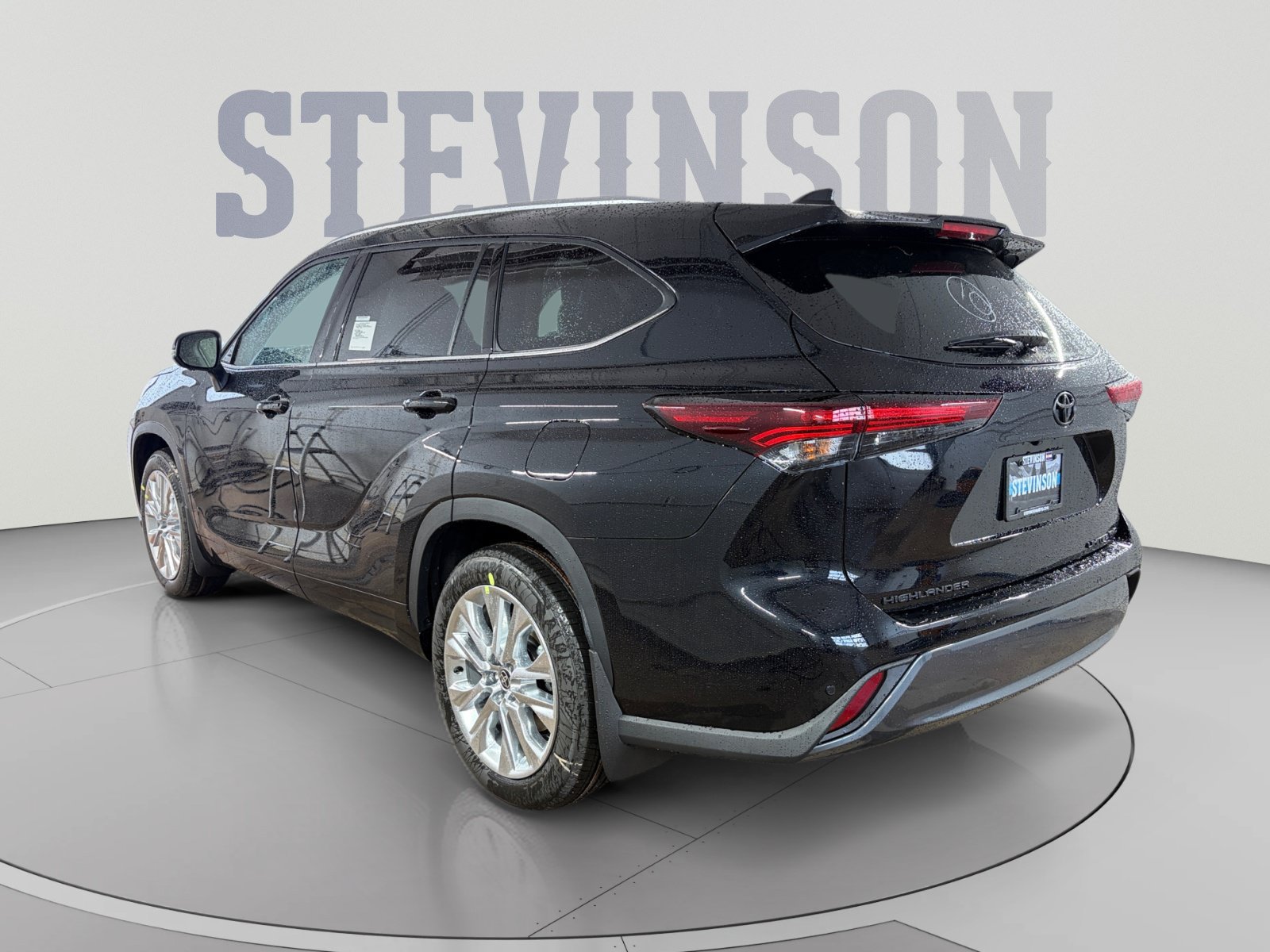 New 2026 Toyota Highlander Limited AWD/4WD image 3