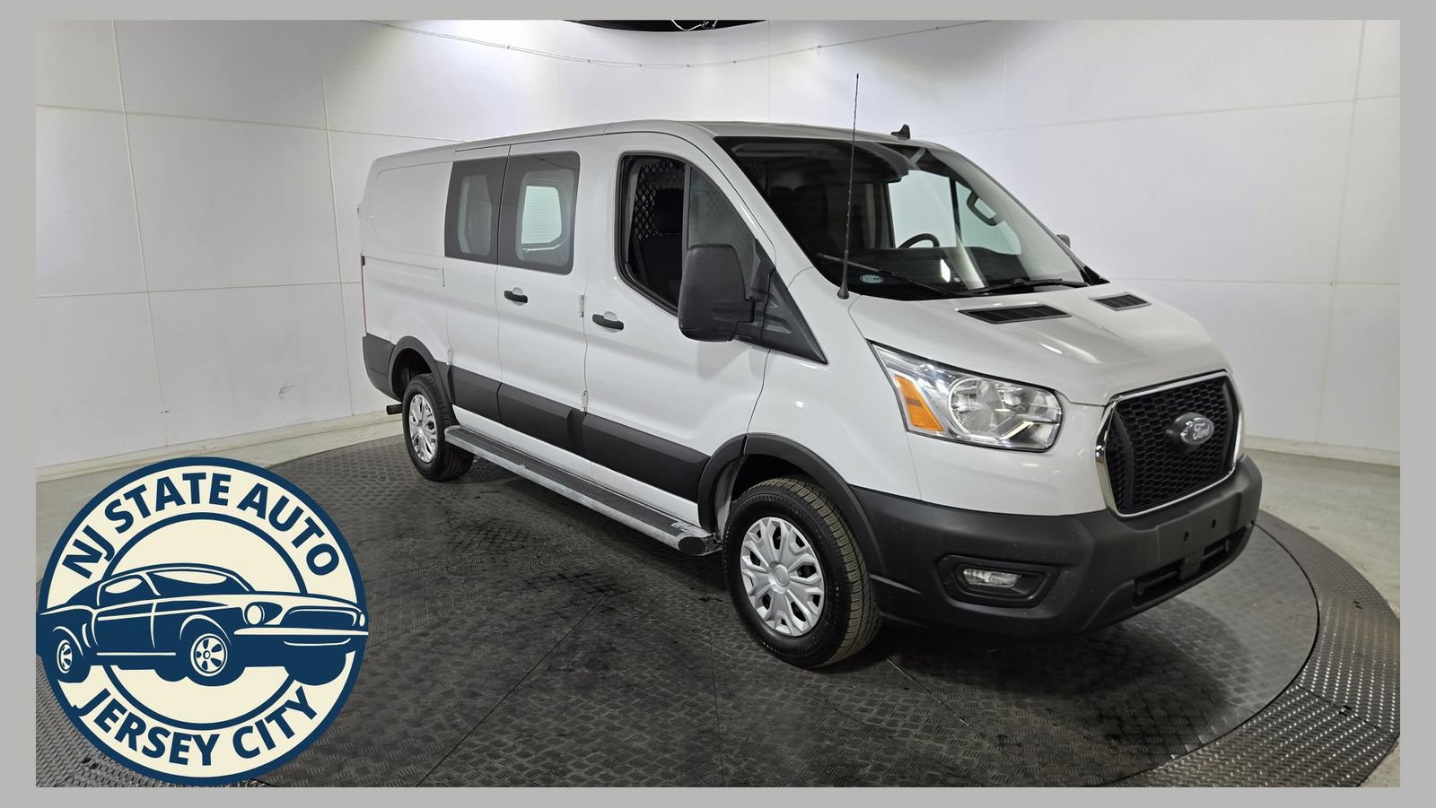 Used 2022 Ford Transit 250 Low Roof w/ Exterior Upgrade Package RWD image 1