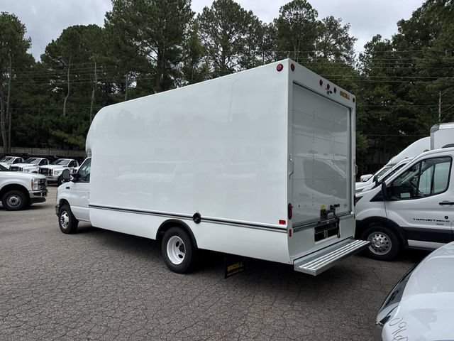 New 2027 Ford E-350 and Econoline 350 Super Duty w/ Power Equipment Group RWD image 6