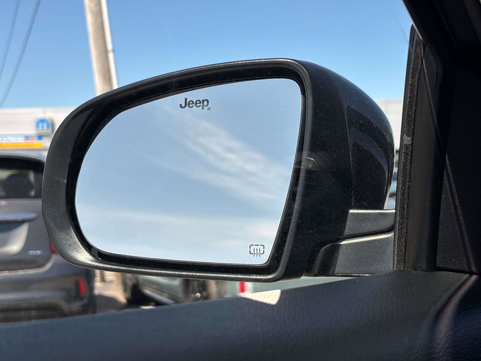 Used 2020 Jeep Compass Latitude w/ Cold Weather Group AWD/4WD image 30