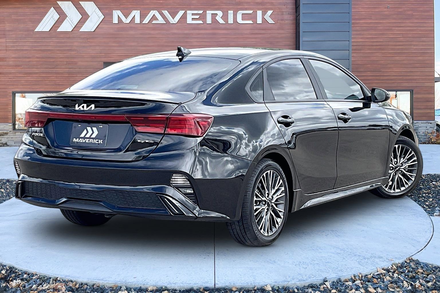 Used 2023 Kia Forte GT-Line w/ GT-Line Premium Package FWD image 5