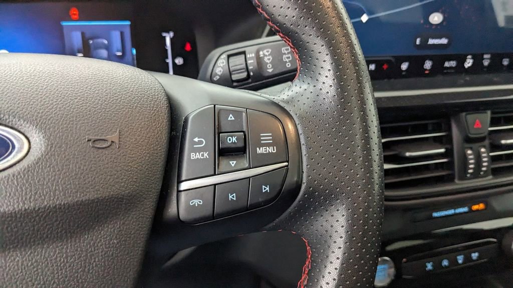 Certified 2023 Ford Escape ST-Line w/ Tech Pack #1 image 33