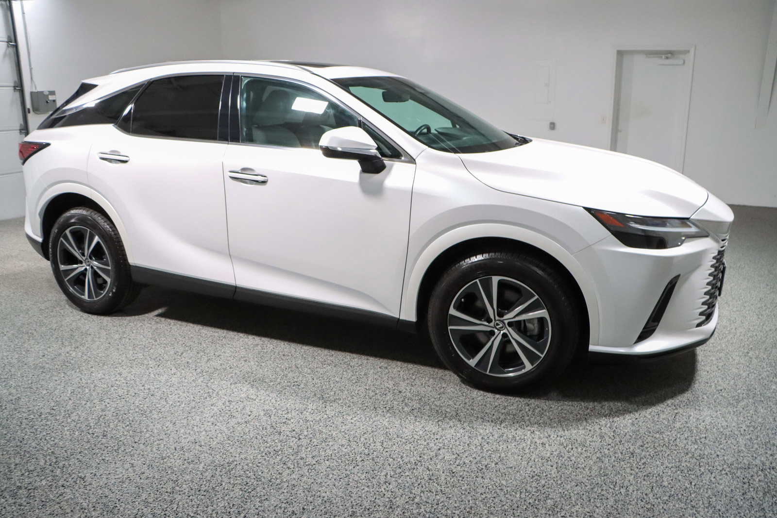 Used 2023 Lexus RX 350 Premium w/ Cold Area Package AWD/4WD image 6