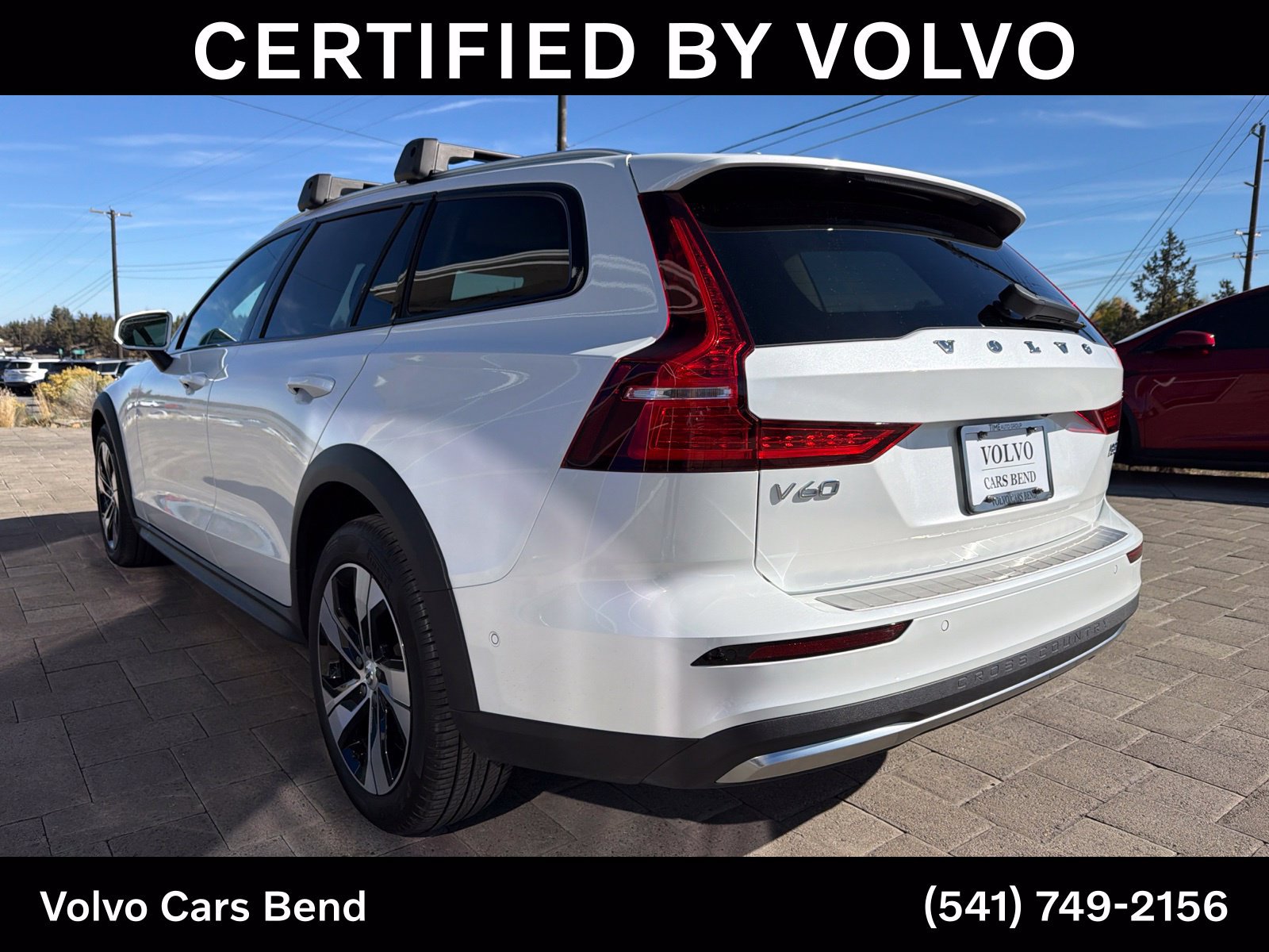 Certified 2025 Volvo V60 B5 Cross Country Plus AWD/4WD image 5