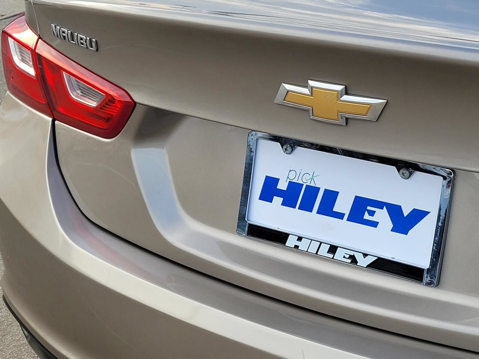 Used 2022 Chevrolet Malibu LS FWD image 5