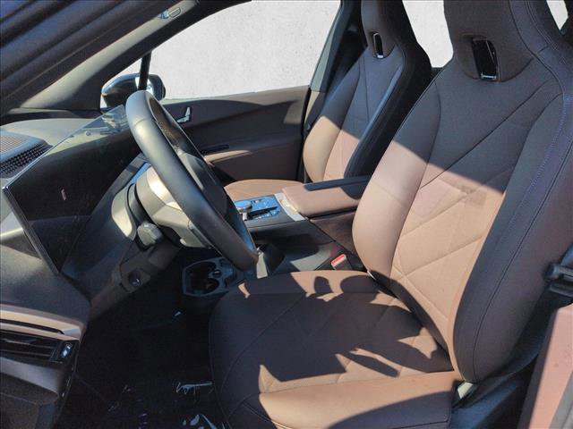 Used 2026 BMW iX xDrive60 image 16