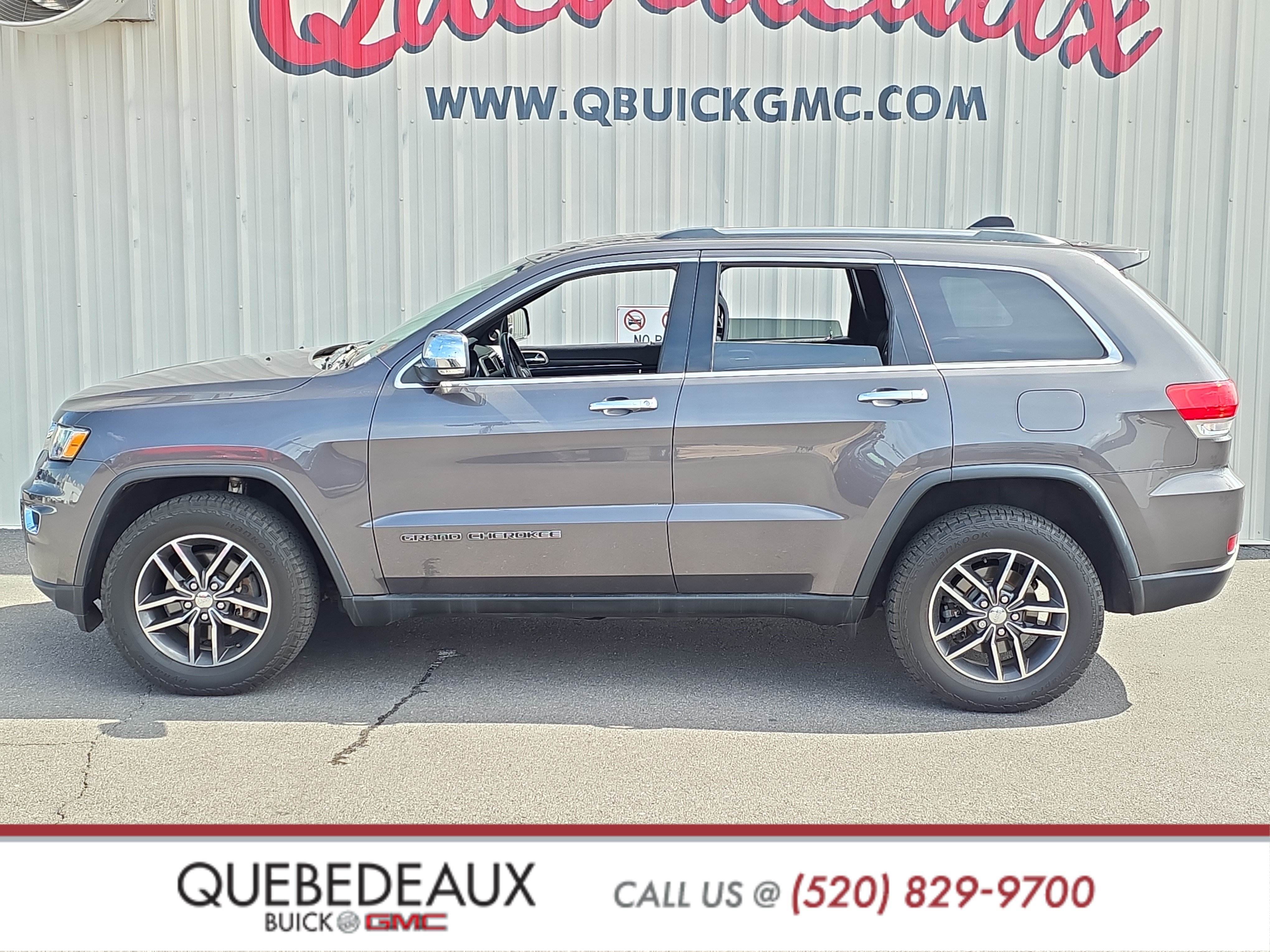 Used 2017 Jeep Grand Cherokee Limited AWD/4WD image 4