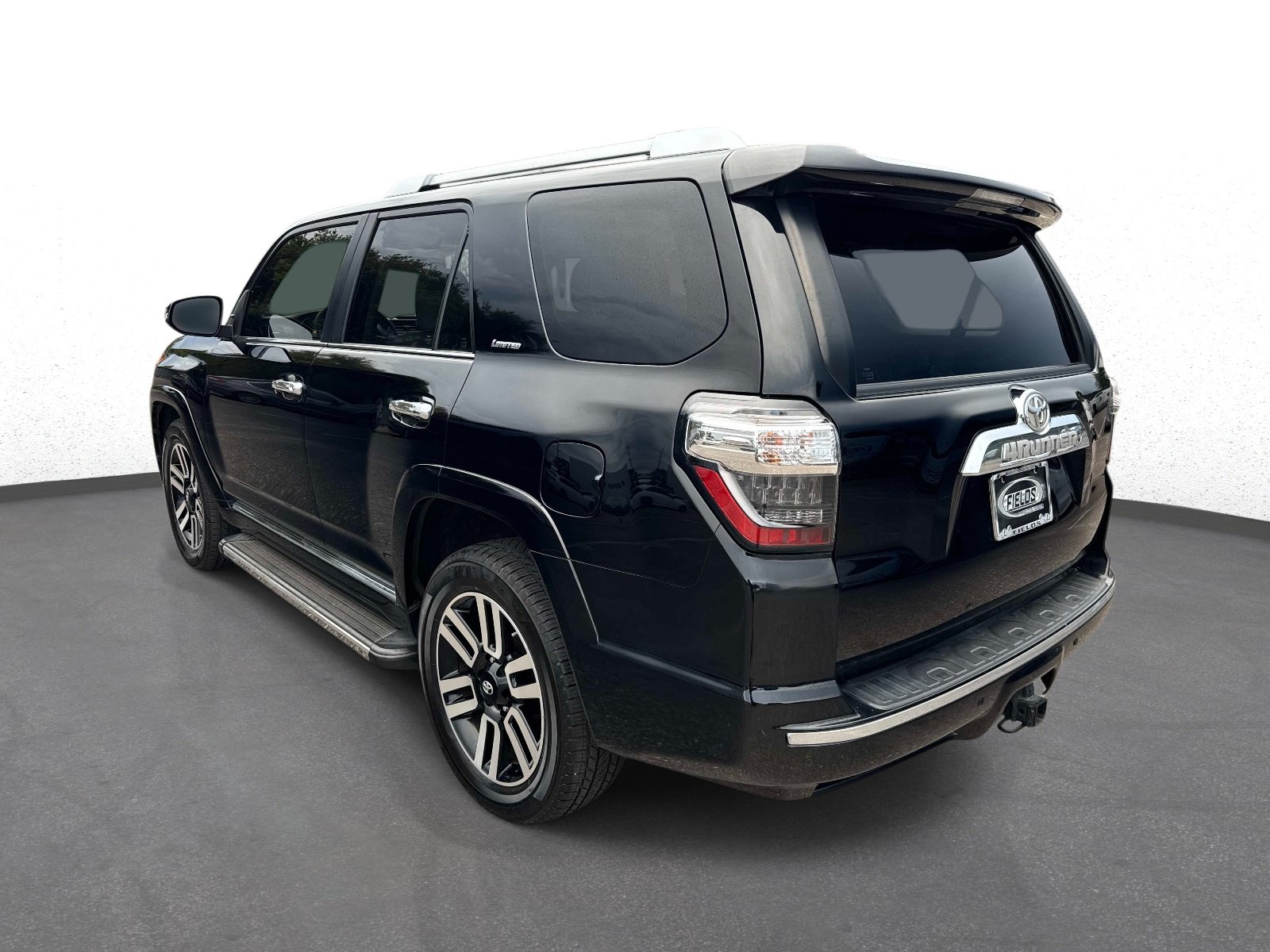 Used 2017 Toyota 4Runner Limited AWD/4WD image 5