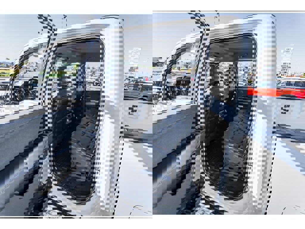 New 2026 Ford F250 Lariat image 24