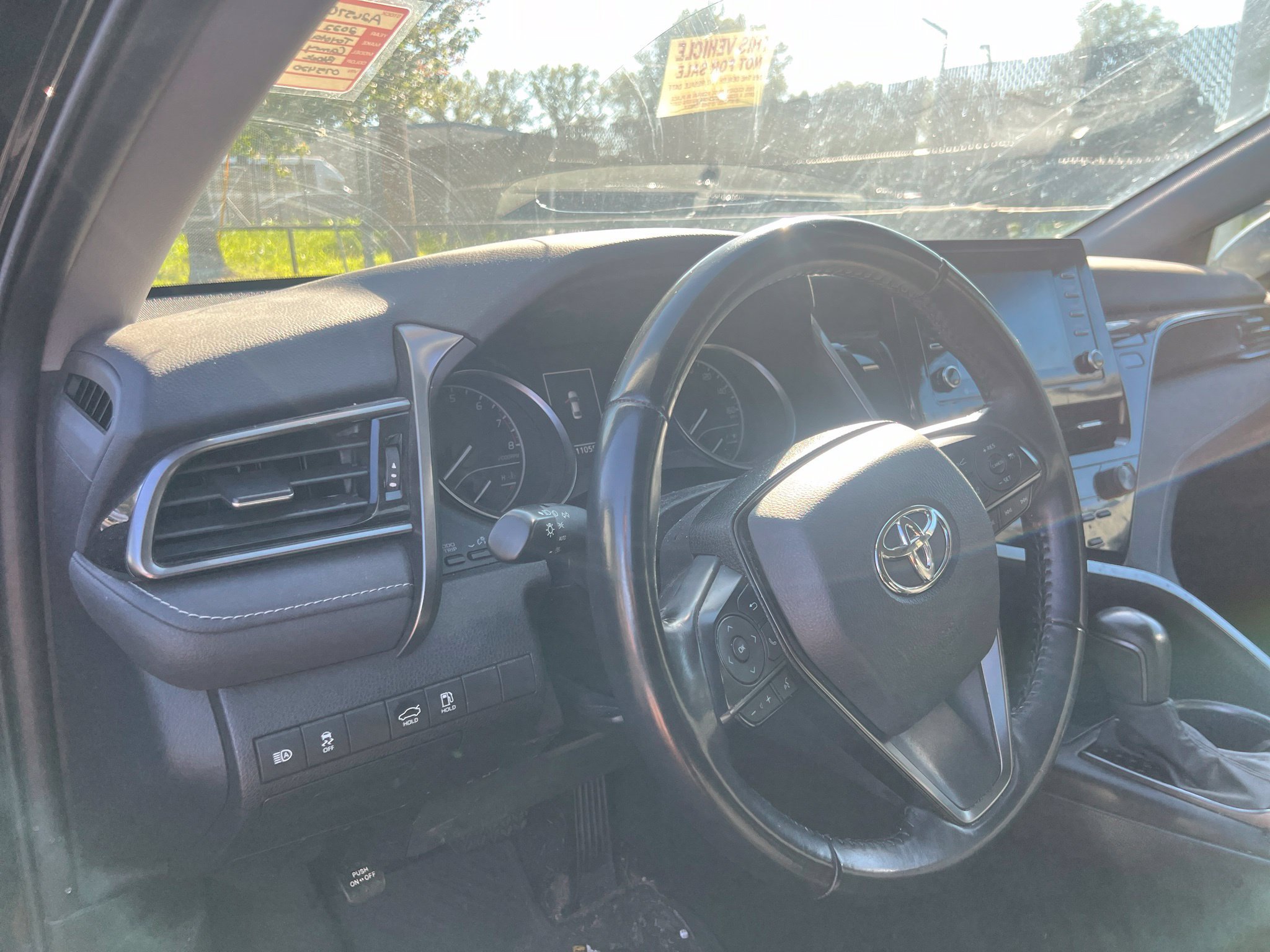 Used 2022 Toyota Camry SE FWD image 11