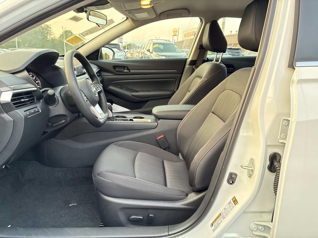 New 2026 Nissan Altima 2.5 SV AWD/4WD image 9