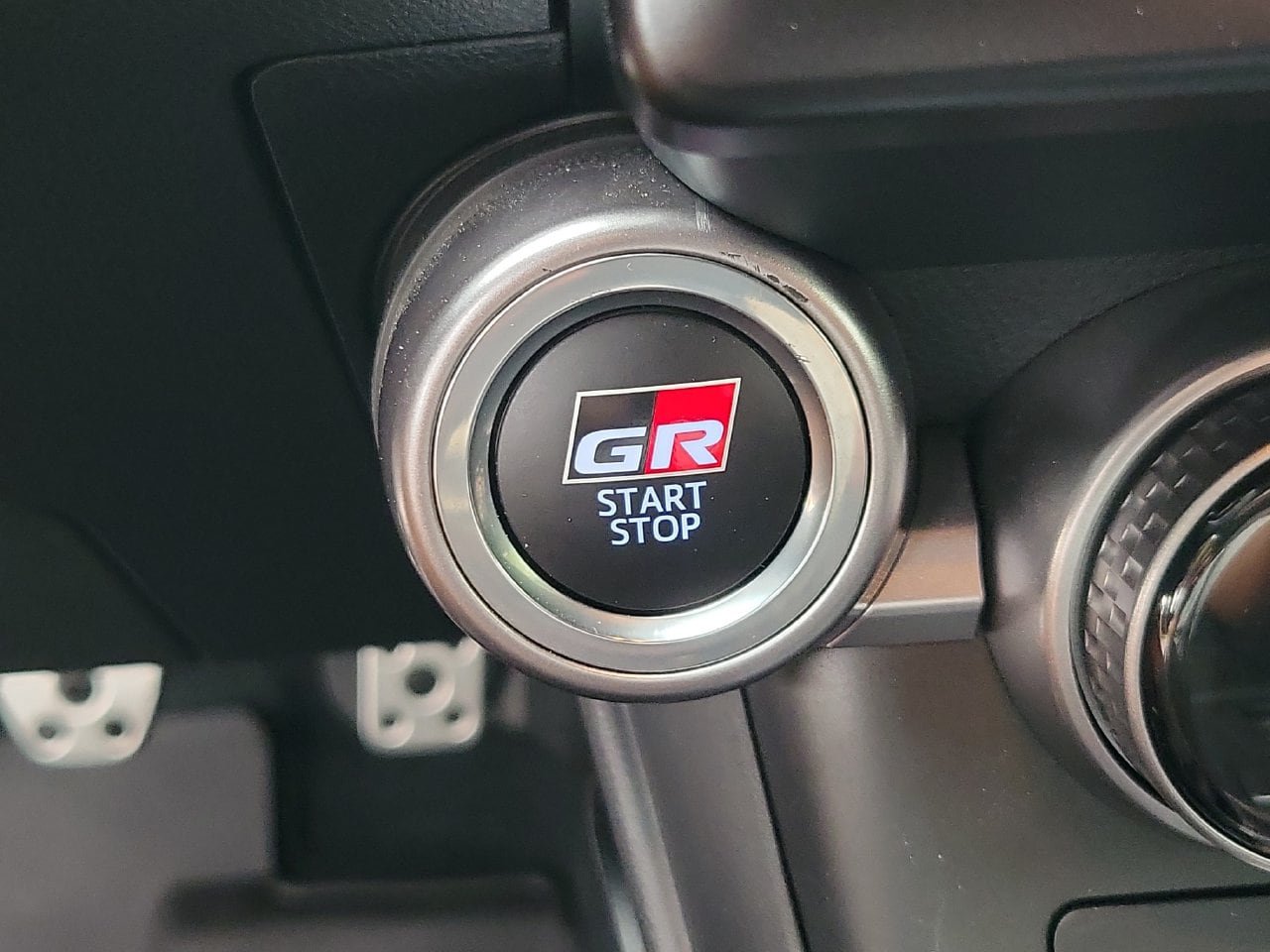 Used 2025 Toyota GR86 Premium RWD image 24