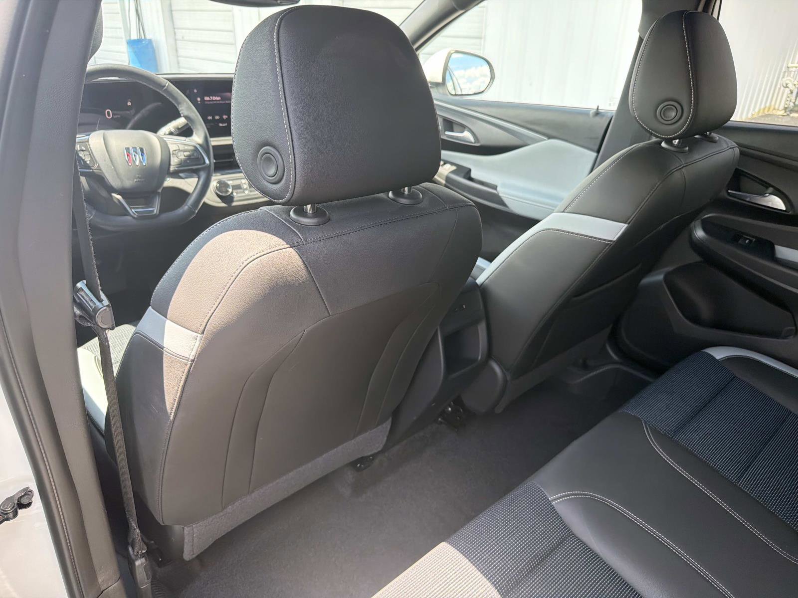 Used 2024 Buick Envista Preferred w/ Convenience I Package image 13