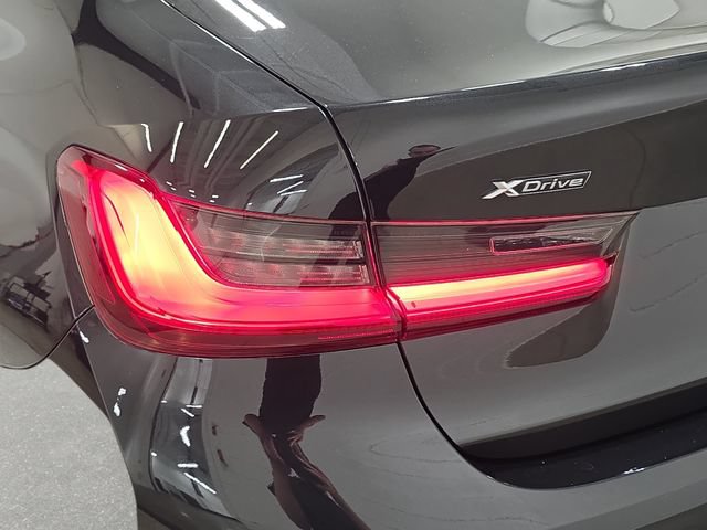 Used 2019 BMW 330i xDrive Sedan w/ Convenience Package AWD/4WD image 32