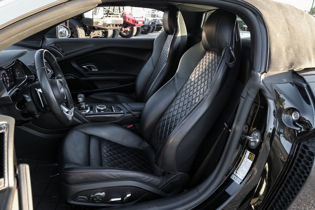 Used 2018 Audi R8 V10 plus image 32