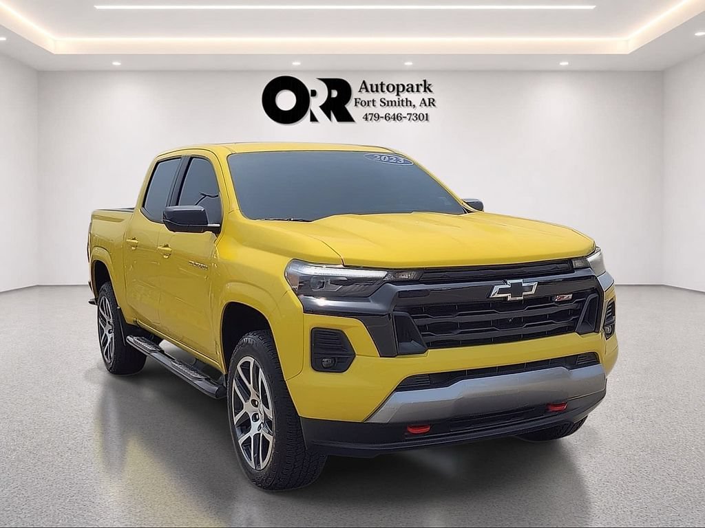 Used 2023 Chevrolet Colorado Z71 w/ Z71 Convenience Package 2