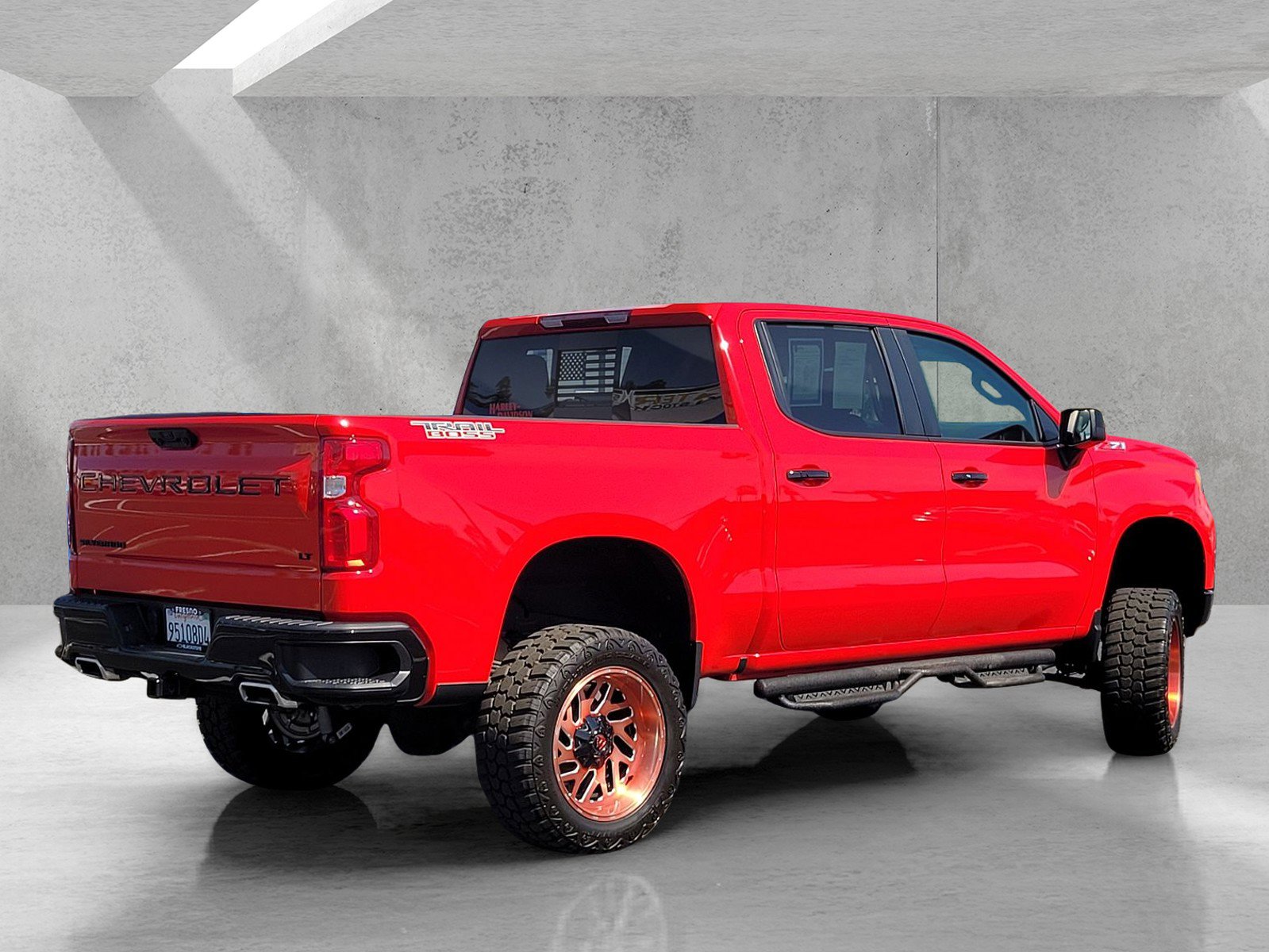 Used 2024 Chevrolet Silverado 1500 LT Trail Boss w/ Convenience Package II image 4