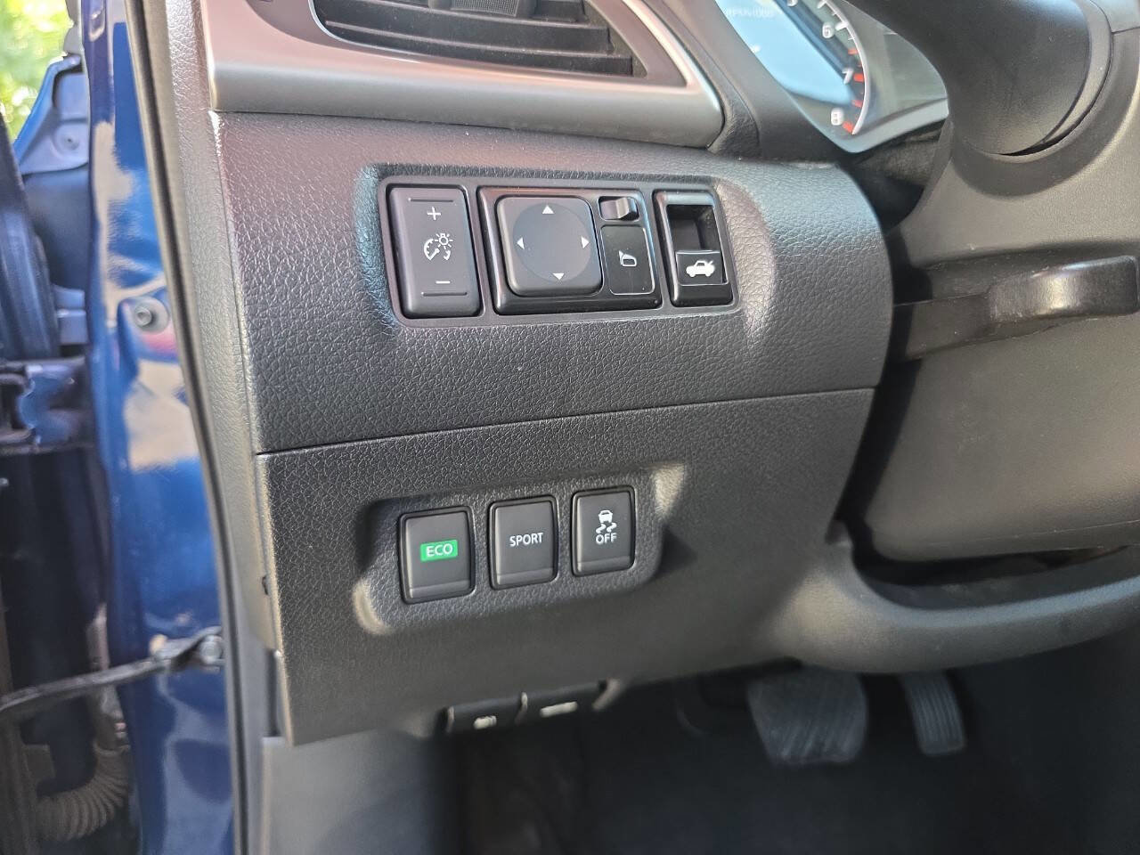 Used 2017 Nissan Sentra S w/ S Style Package image 12