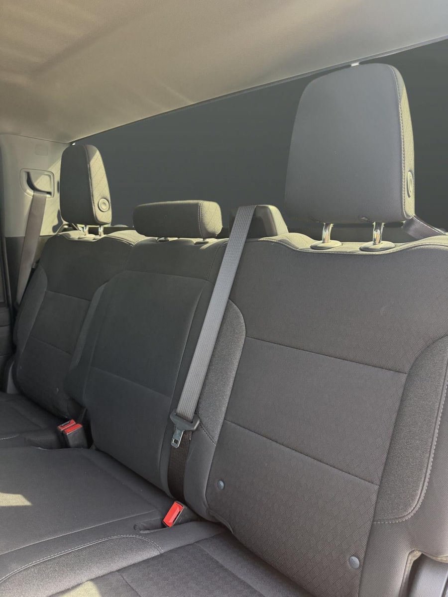 Used 2025 Chevrolet Silverado 1500 LT AWD/4WD image 16