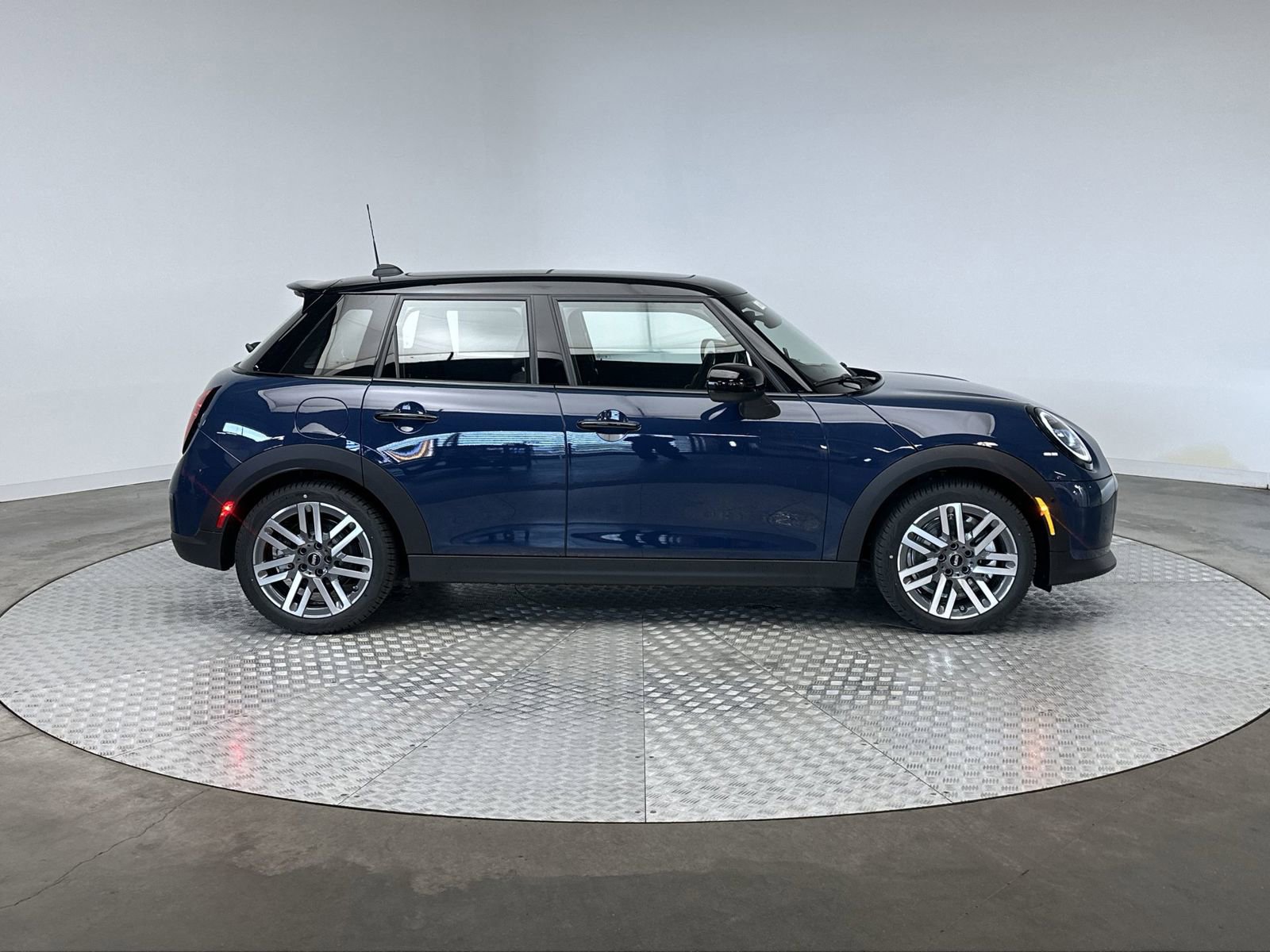New 2026 MINI Cooper S FWD image 10