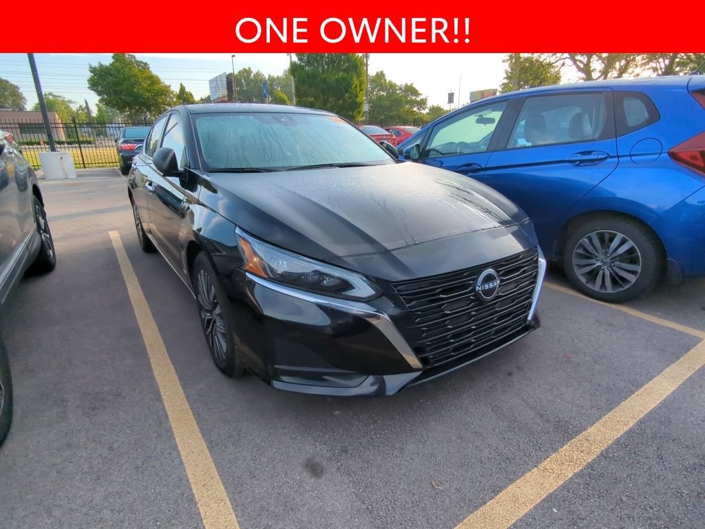 Used 2024 Nissan Altima 2.5 SV FWD image 3