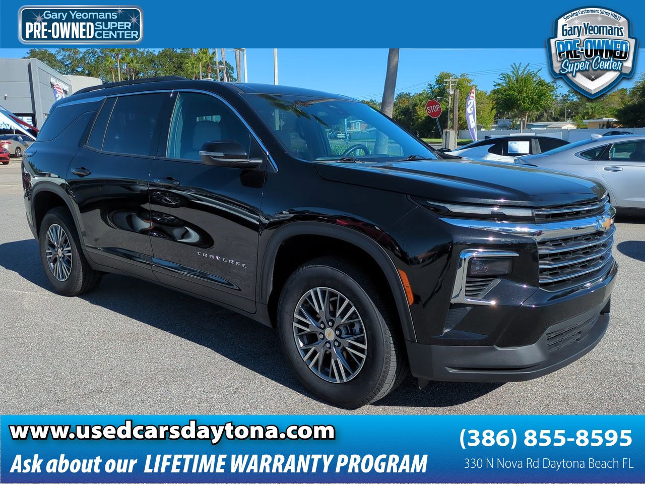 Used 2025 Chevrolet Traverse LT image 1