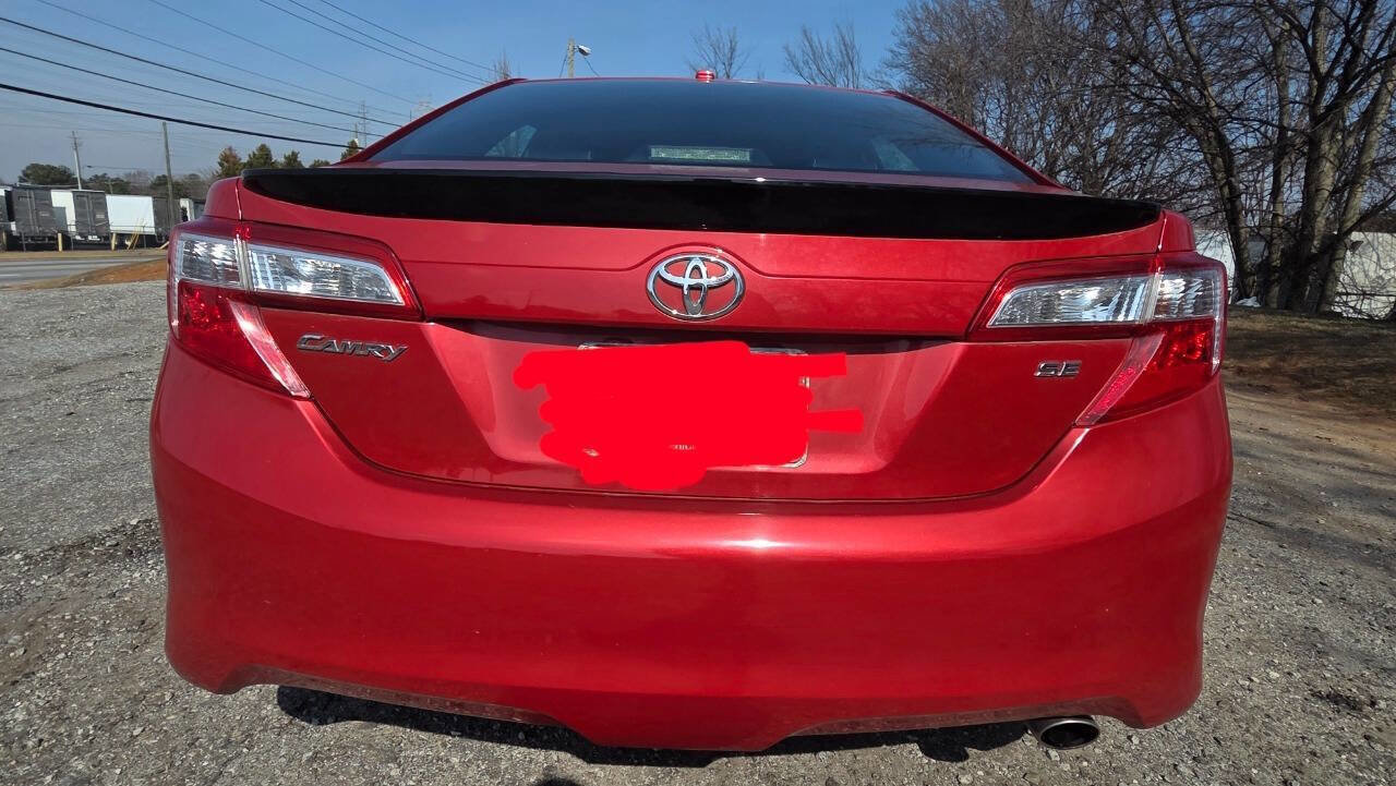 Used 2012 Toyota Camry SE FWD image 12