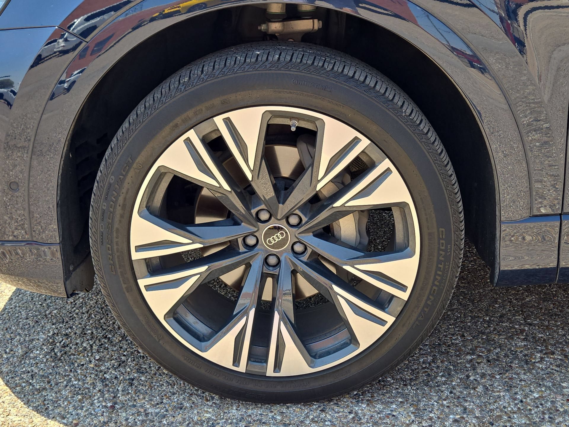Used 2025 Audi Q8 Premium Plus AWD/4WD image 11