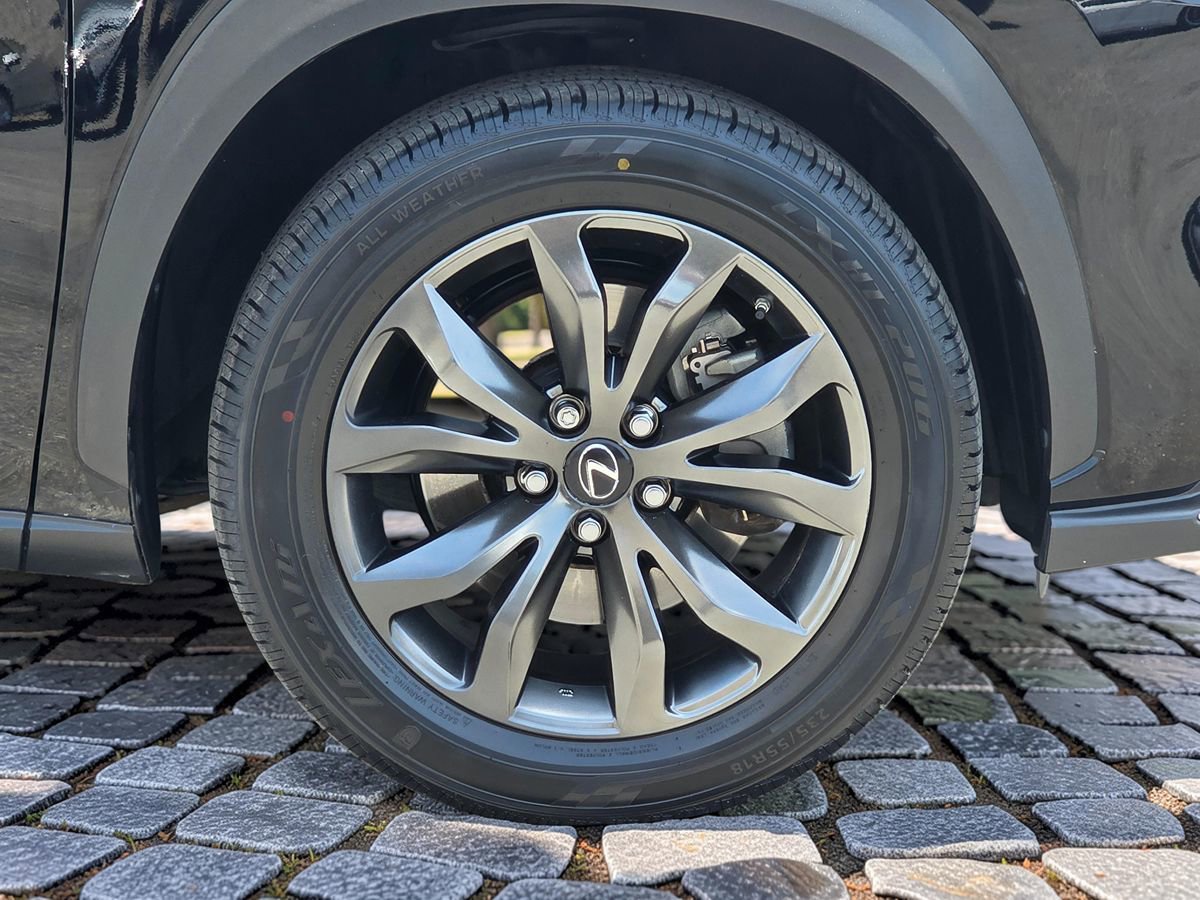 Used 2018 Lexus NX 300 F Sport w/ F Sport Premium Package FWD image 9