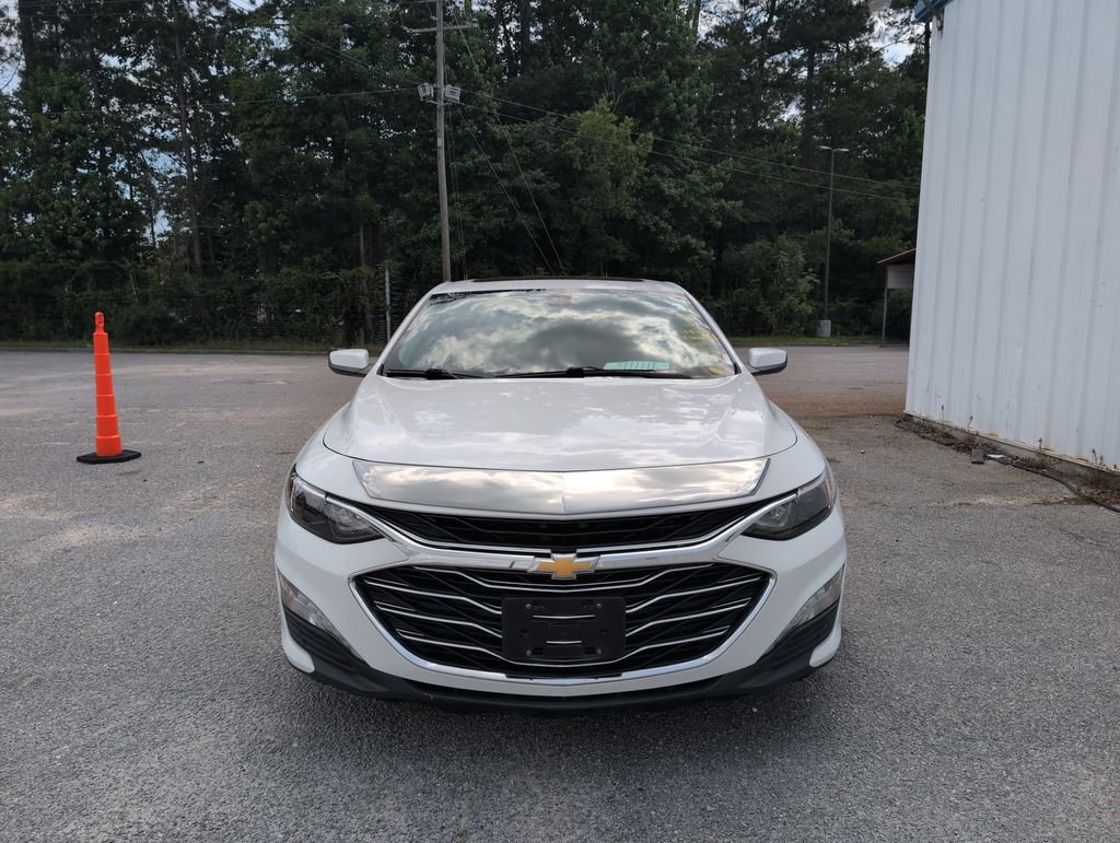 Used 2019 Chevrolet Malibu LT FWD image 2
