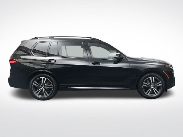 New 2027 BMW X7 xDrive40i w/ M Sport Package AWD/4WD image 3